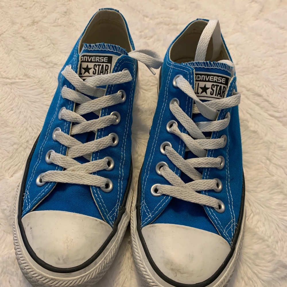 Electric blue low rise converse
